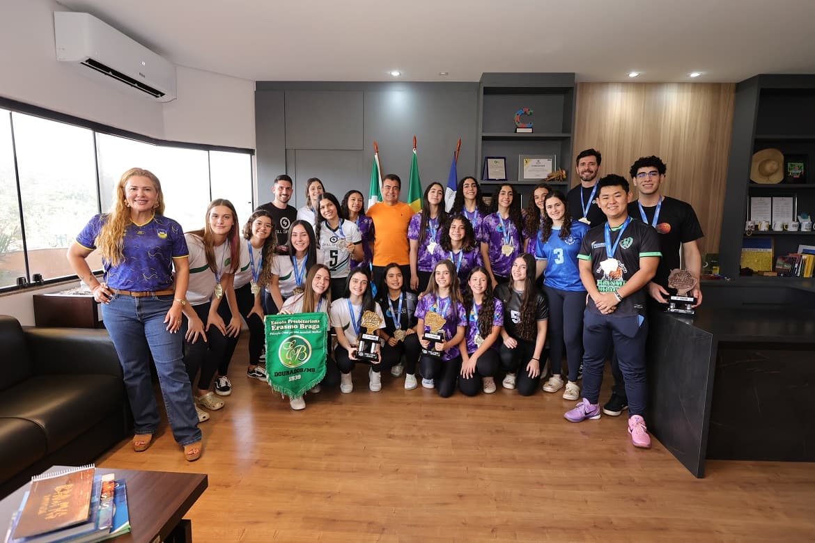 Prefeito recebe atletas que representarão Dourados e o MS em competições nacionais