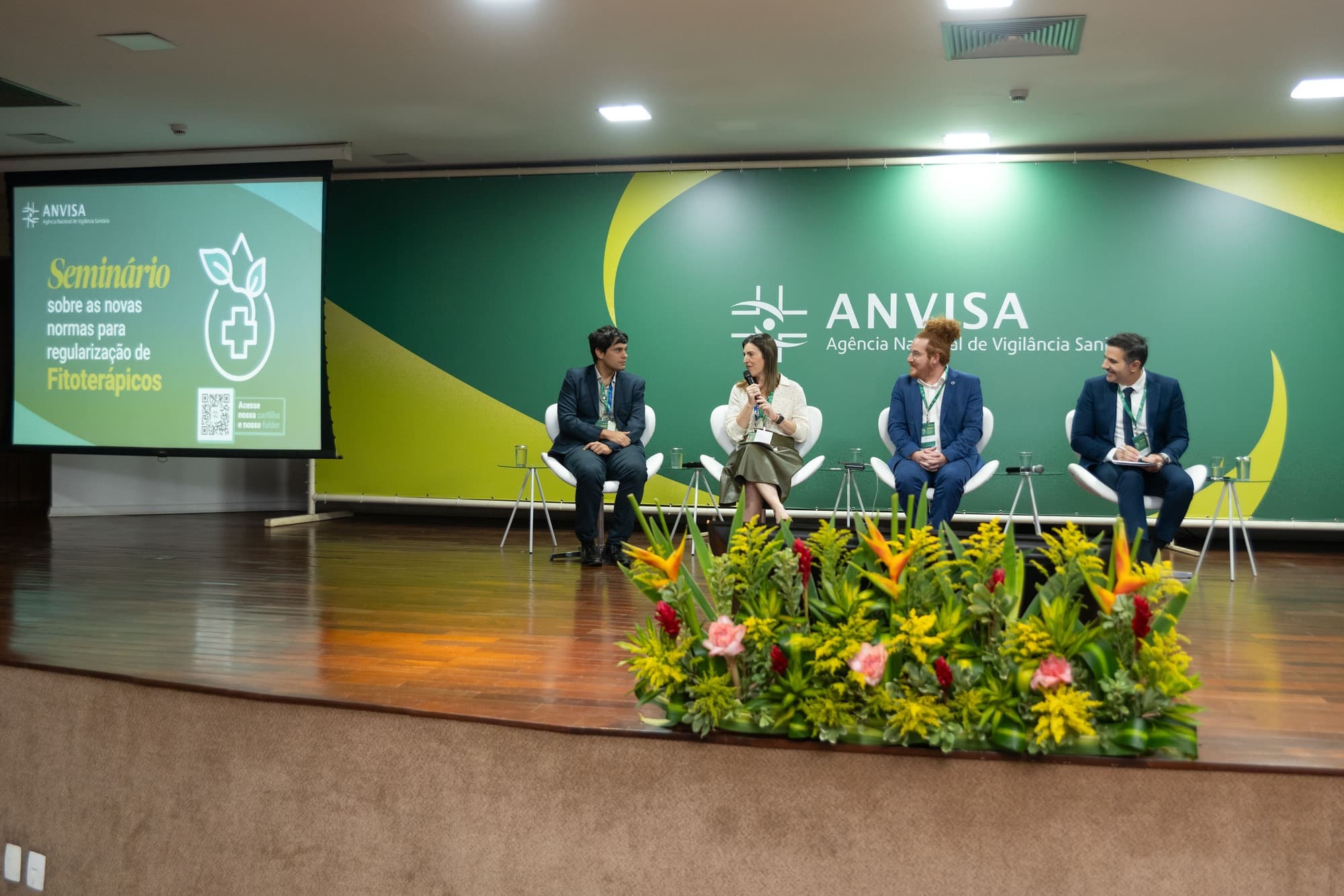 Anvisa debate avanços e desafios das novas normas para fitoterápicos